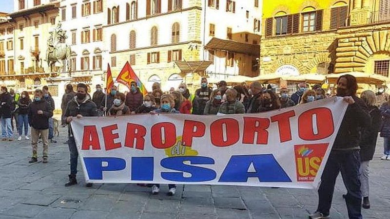 Italian Airport Workers Protest over Flight Containing Weapons Cargo Destined for Ukraine