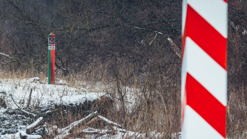 Poland Sends Thousands Of Soldiers On Belarus Border