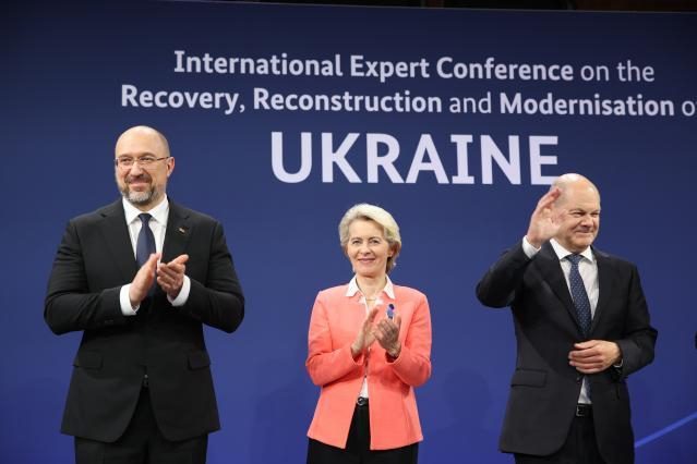 International Leaders Jostle to Pilot Ukraine ‘Marshall Plan’