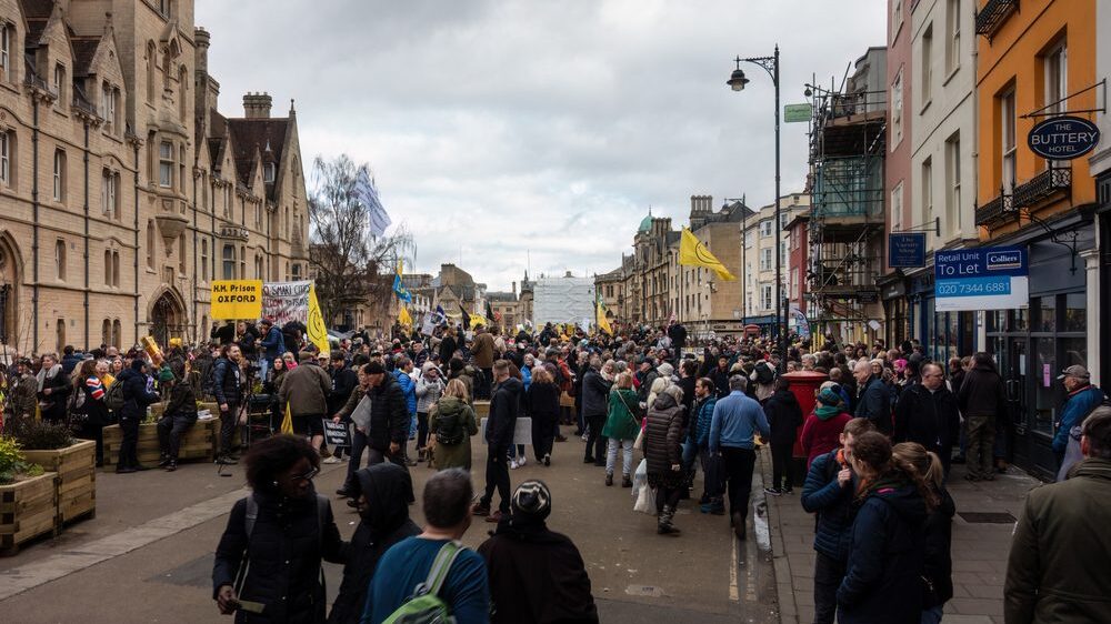 Thousands Protest ‘15-Minute City’ in Oxford