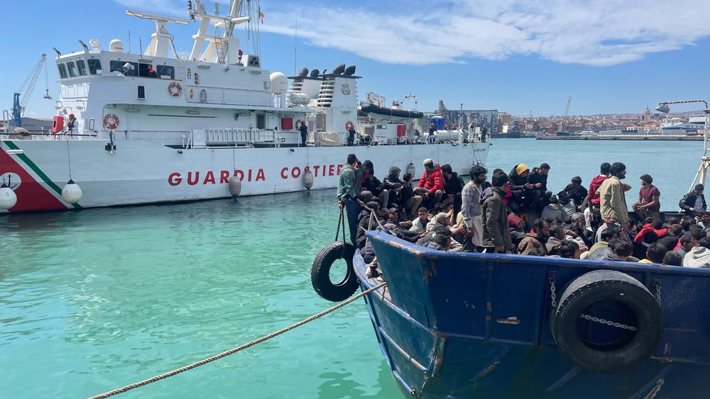Italian MEPs Put NGO in Place in Heated Shipwreck Debate