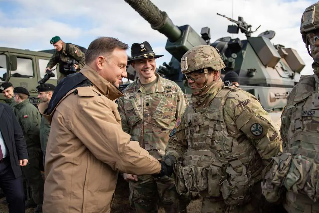 Стали польши. Американские военные в Польше. Американские войска в Польше. Армия США В Польше. Американские солдаты в Европе.