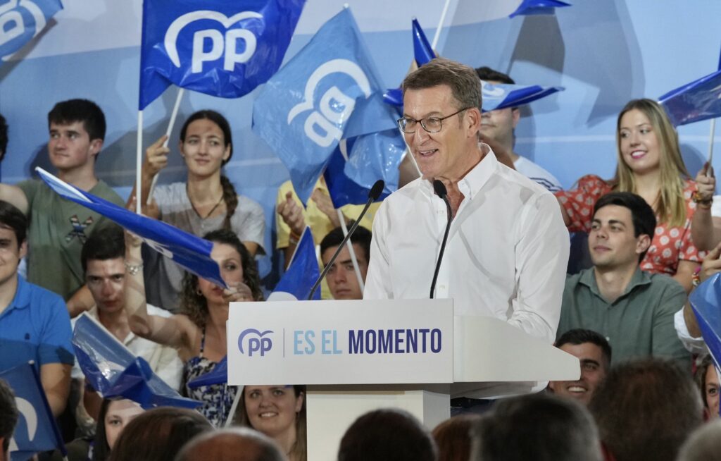 Spain: Weak Debate Sinks Socialists and Lifts Conservatives