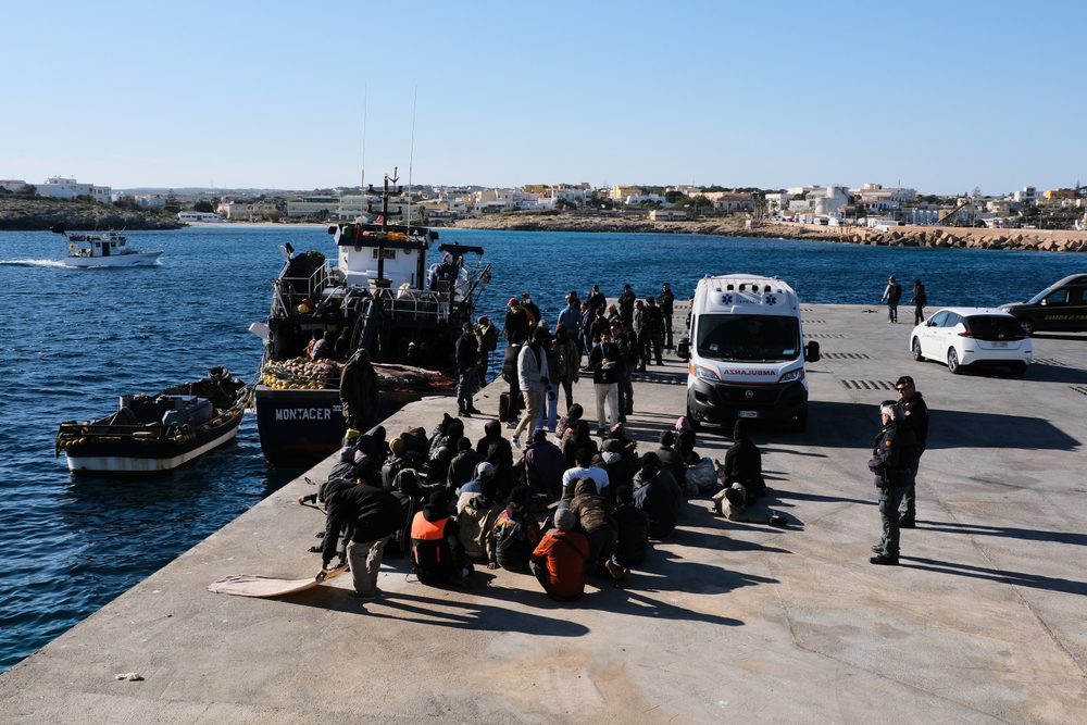 Traficantes de inmigrantes ‘lujosos’ arrestados en Italia ━ Conservador Europeo