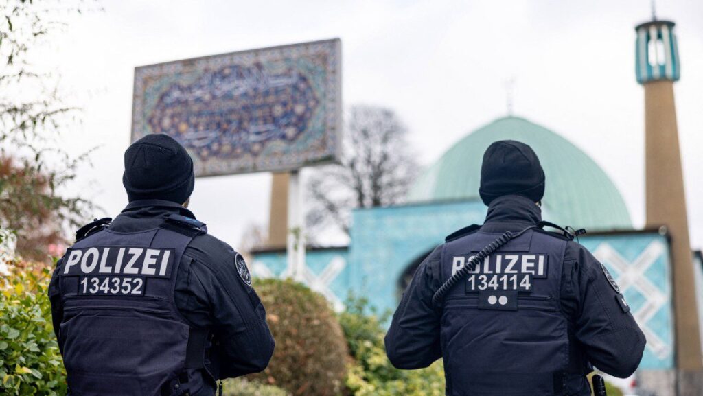 German MP: Taxpayers Should Fund German Mosques to Prevent Radicalisation