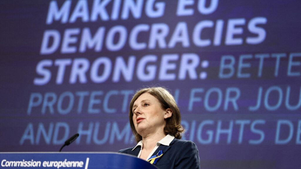 EU Commissioner Calls Pro-Peace Conservatives Russian ‘Proxies’