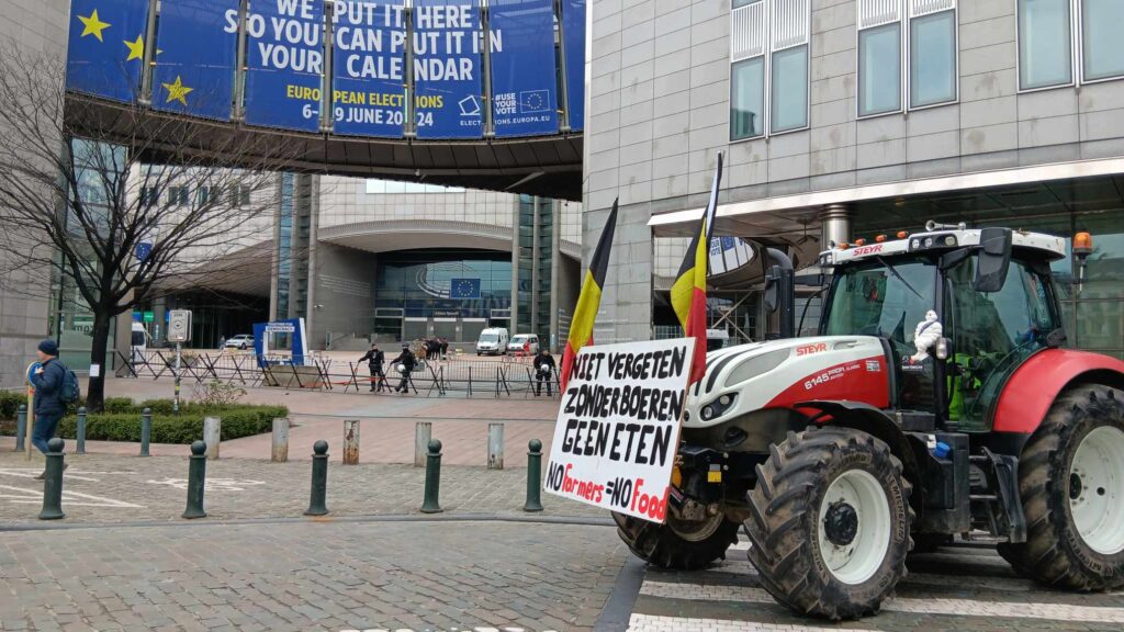 Farmers Pressure EU Agriculture Ministers in Latest Brussels Protest