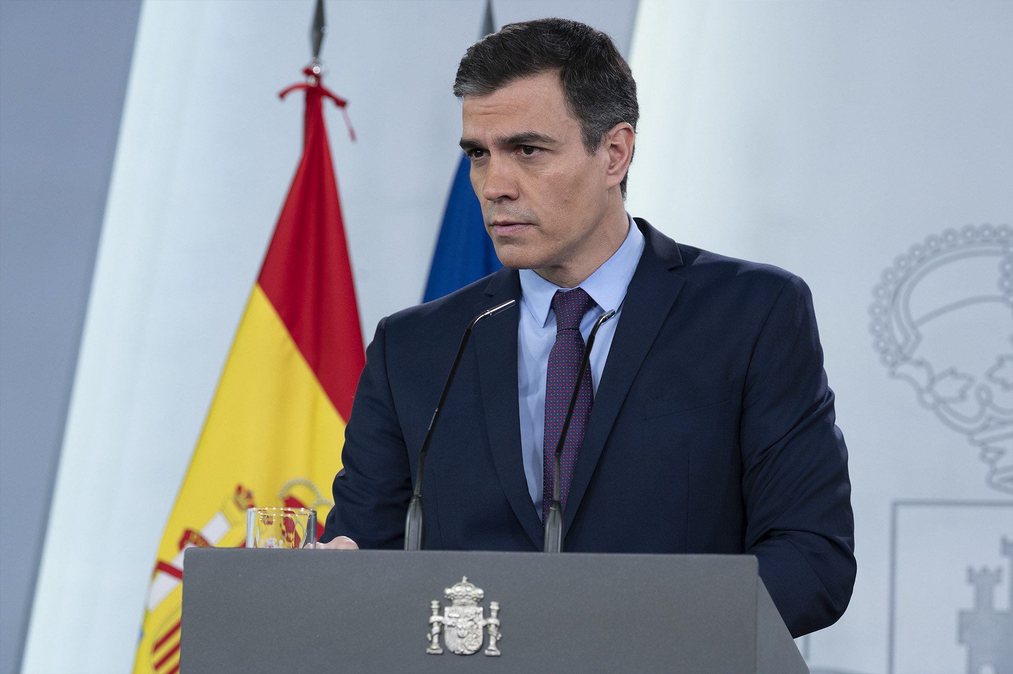 El primer ministro español Sánchez dice que está considerando dimitir tras la investigación sobre corrupción de su esposa ━ Conservadores europeos