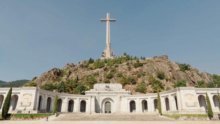 Spanish PM Plans To Expel Monks from Valley of the Fallen