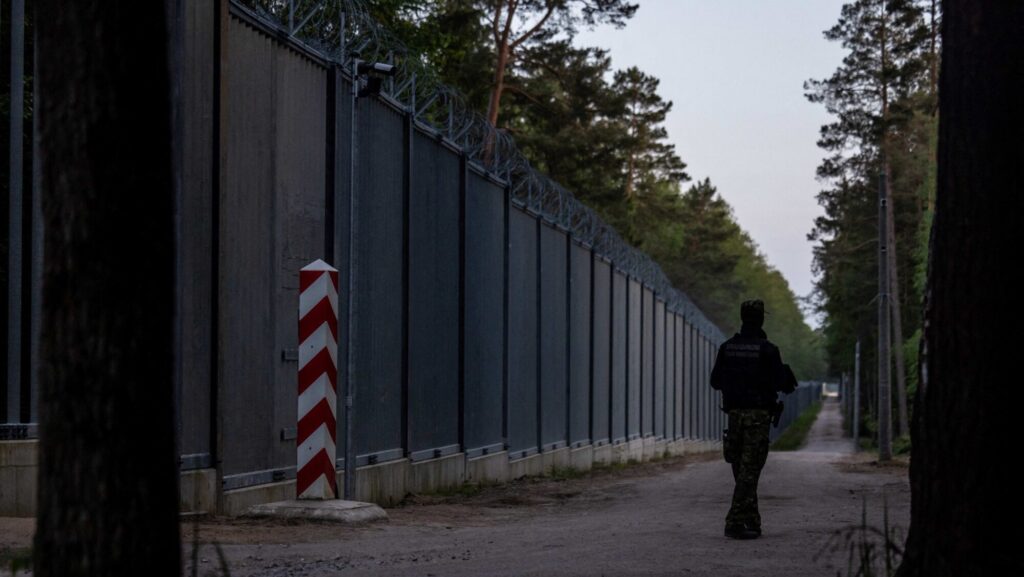 Poland Busts Migrant Smugglers Suspected of Funding Armed Groups
