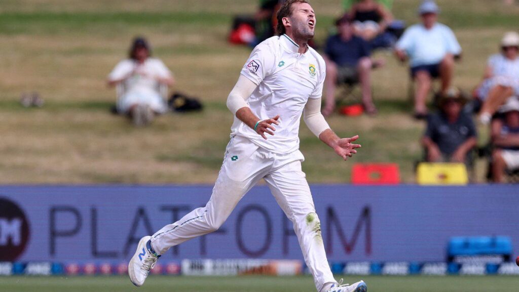 South Africa Cricket Forced To Justify Fielding Too Many White Players