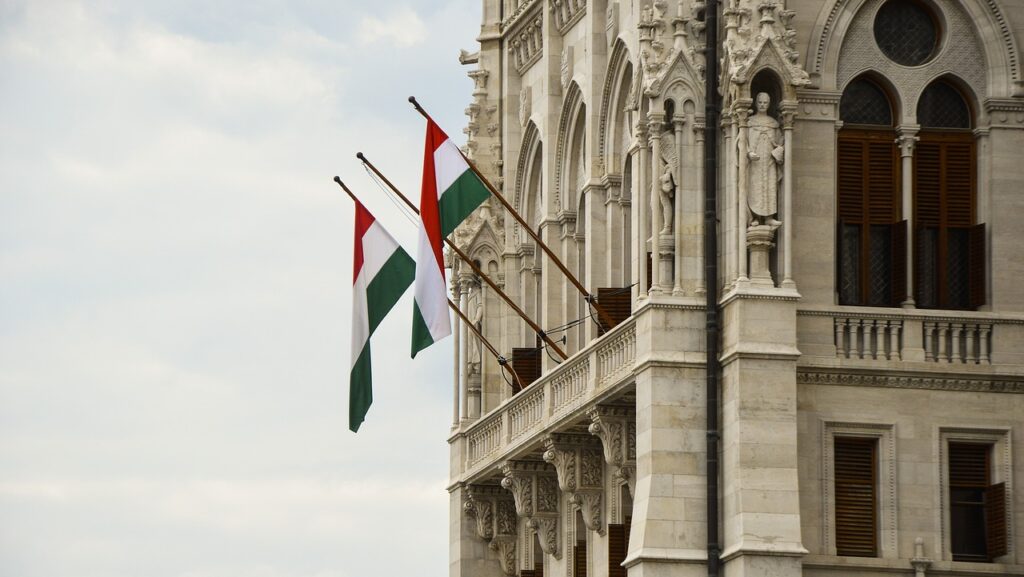 Euros & Dollars: Bright Outlook for the Hungarian Economy