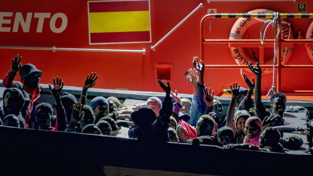 Record Number of Migrants on Single Boat Arrive in Canary Islands