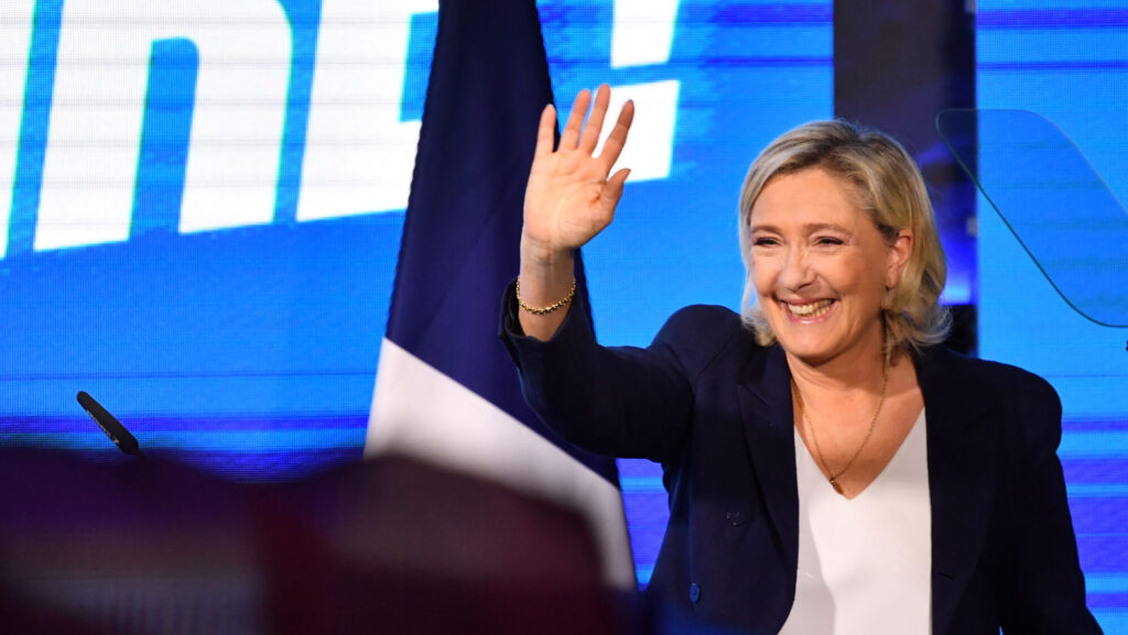 Marine Le Pen Preparing for Early Presidential Election