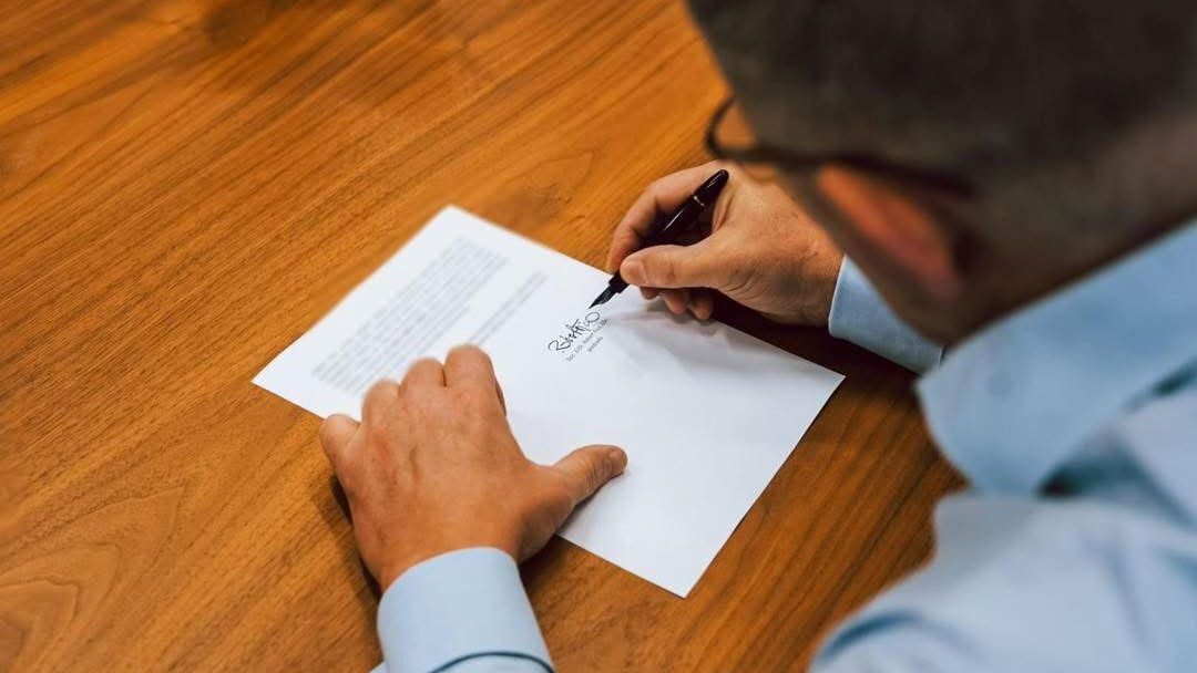 Slovakia's PM Robert Fico signing letter to Elon Musk on USAID