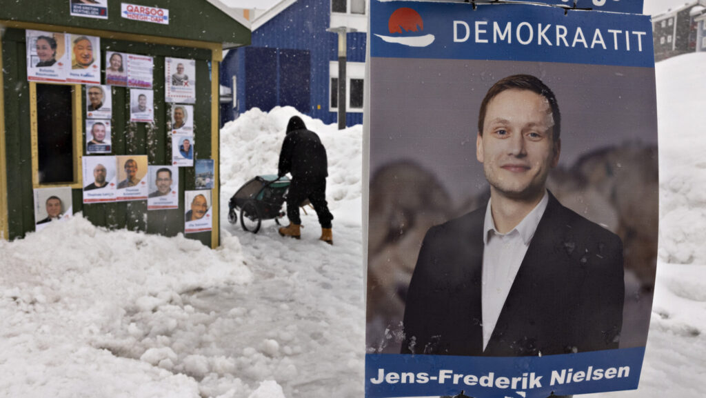 Campaign poster showing Democrats leader Jens-Frederik Nielsen during 2021 general elections.