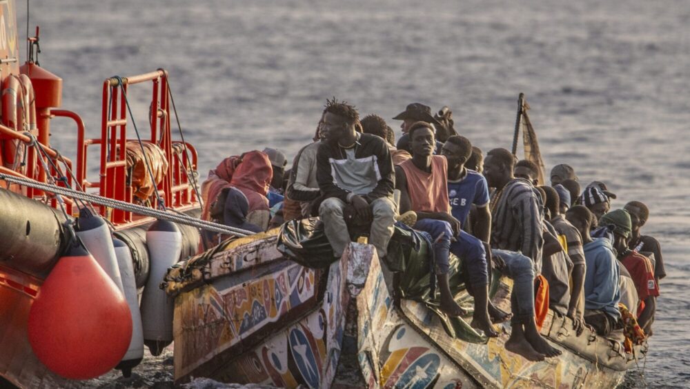 A migrant boat arrives at the Canary island of El Hierro