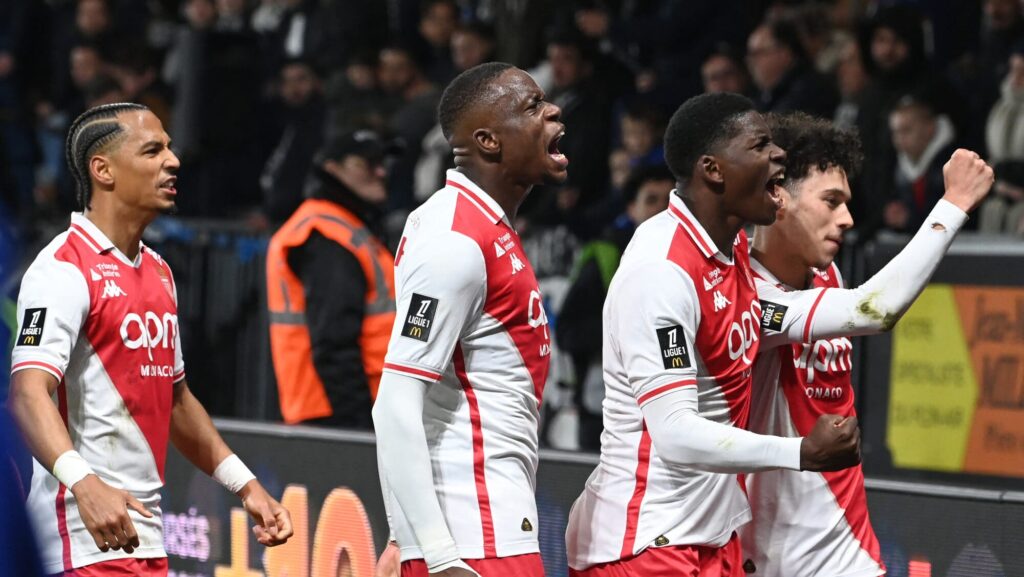 Monaco's French midfielder #11 Maghnes Akliouche (R)