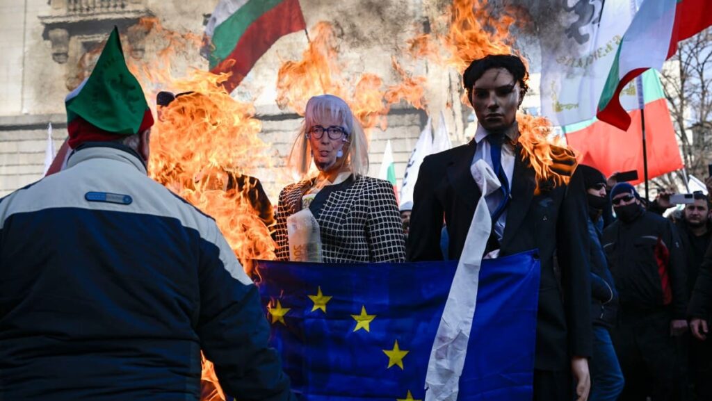 Nationalist MPs Charged With Vandalizing EU Commission Building in Bulgaria