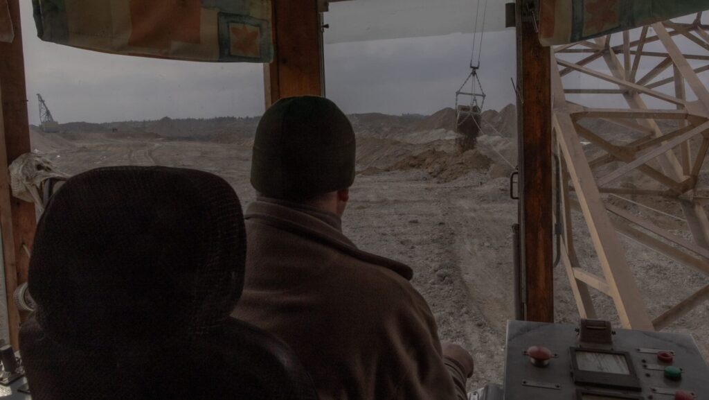 Kyiv Nears Deal on Minerals as Trump Scales Back Demands