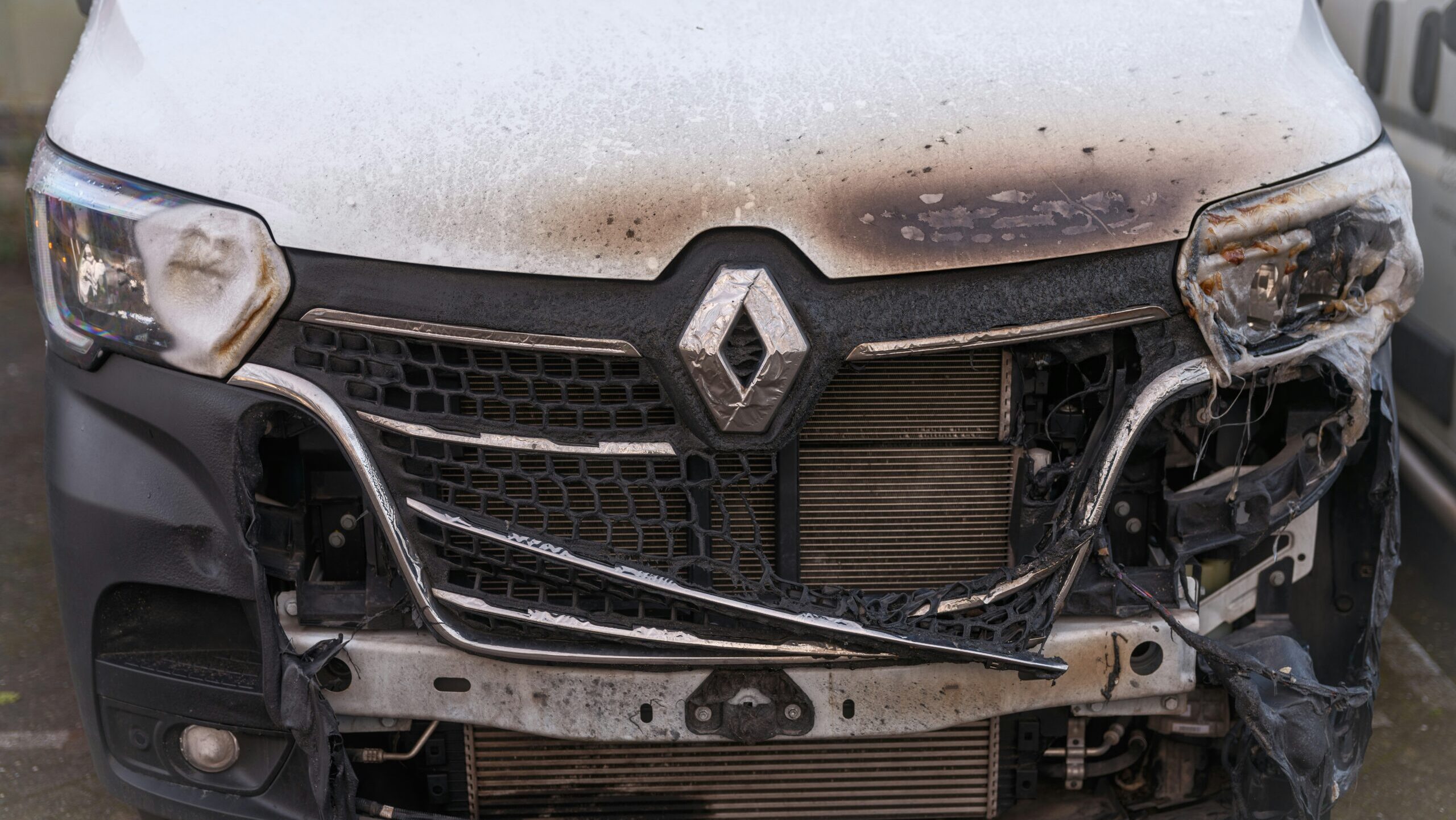 Renault crashed damaged front