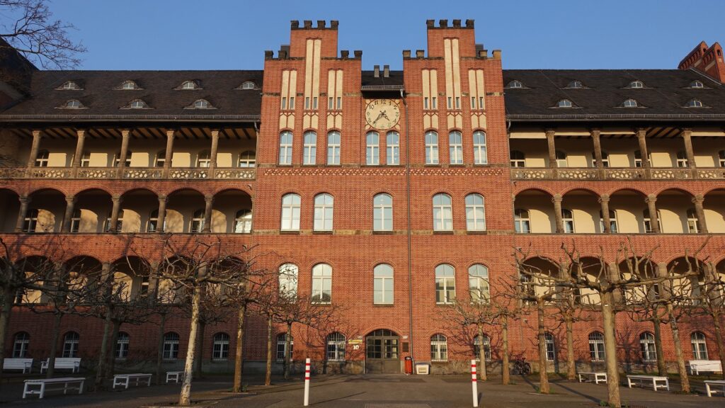Berlin University Hospital Silent on Islamic Segregation