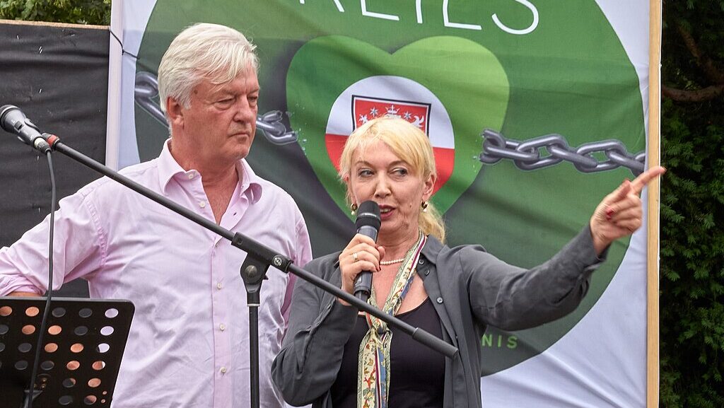 Compact owner and editor Jürgen Elsässer and wife Stephanie at Compact magazine event