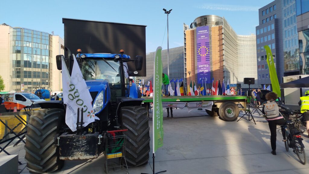farmer demonstration by Berlaymont in Brussels