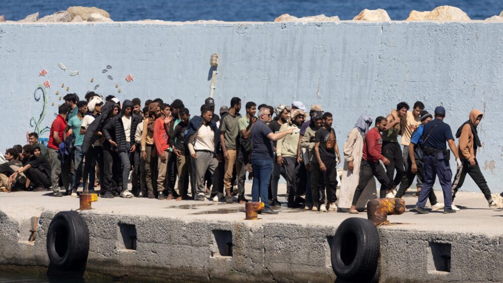 Migrants arriving in Crete
