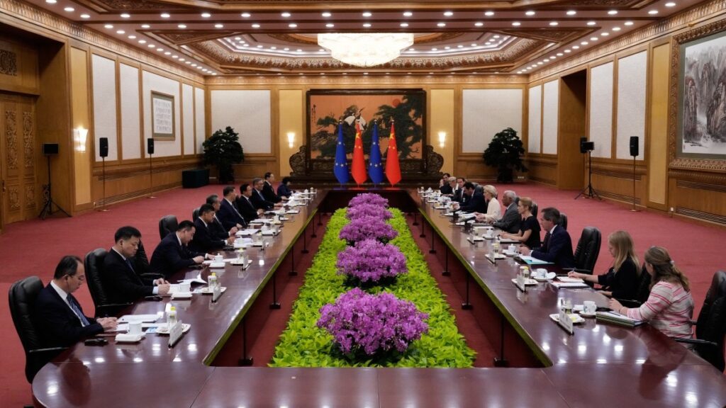 Chinese President Xi Jinping, European Council President António Costa and European Commission President Ursula von der Leyen along with delegates attend the opening remarks of the EU-China summit at the Great Hall of the People in Beijing on July 24, 2025.