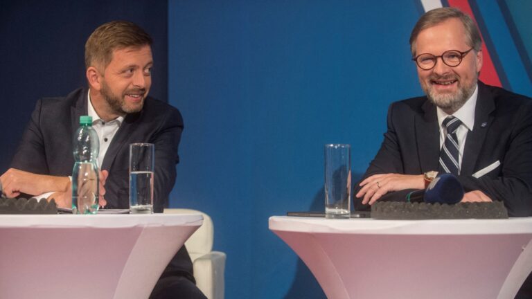 Czech Ruling Parties Team Up Against Sovereigntists Ahead of October Elections