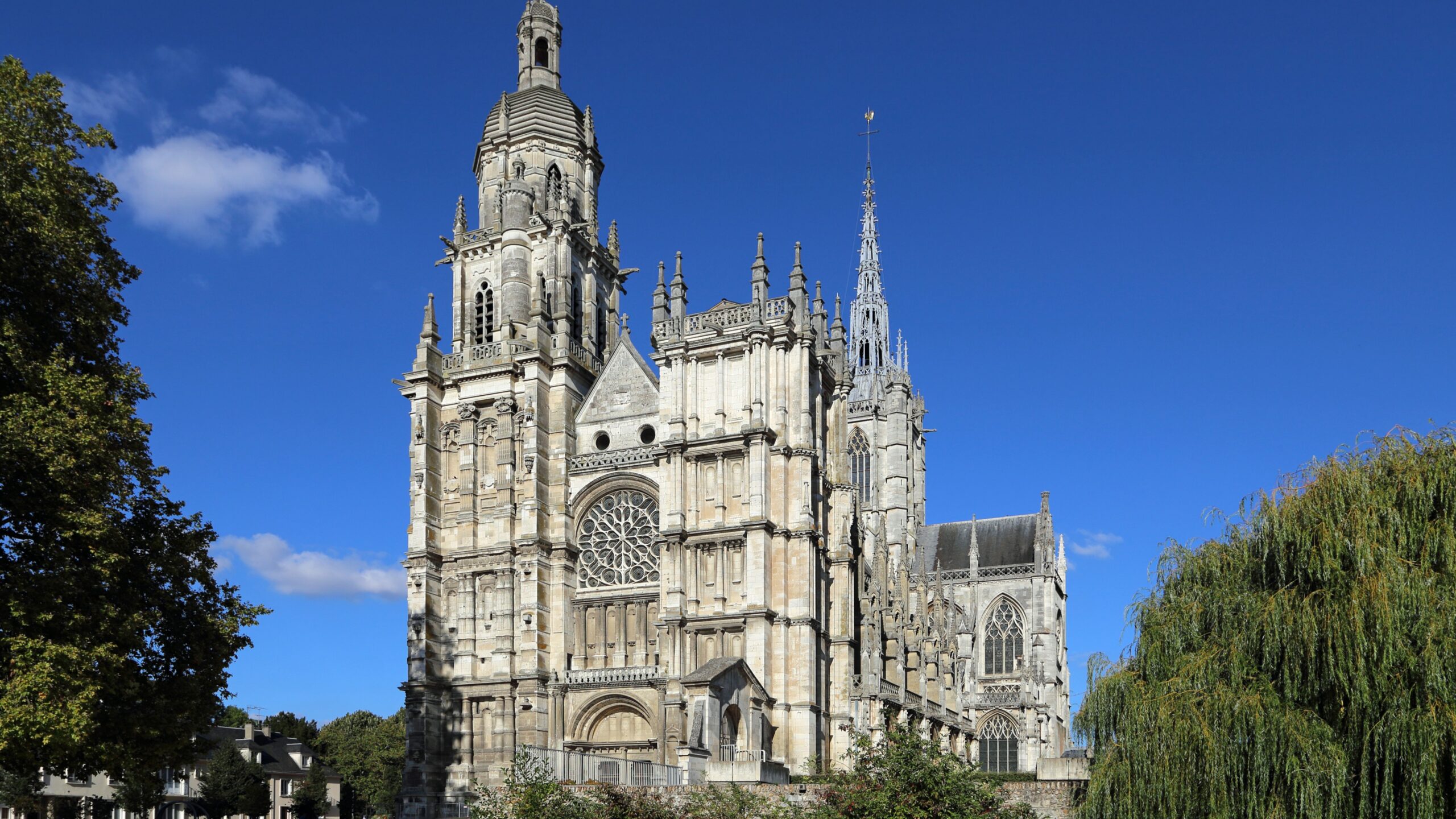 The Évreux Cathedral