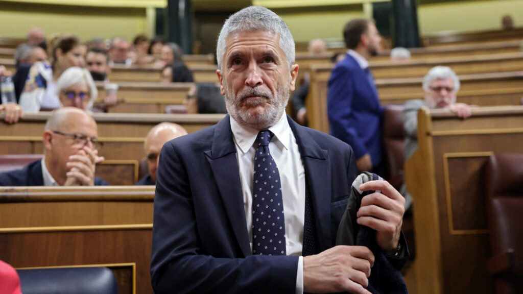Fernando Grande-Marlaska standing in parliament