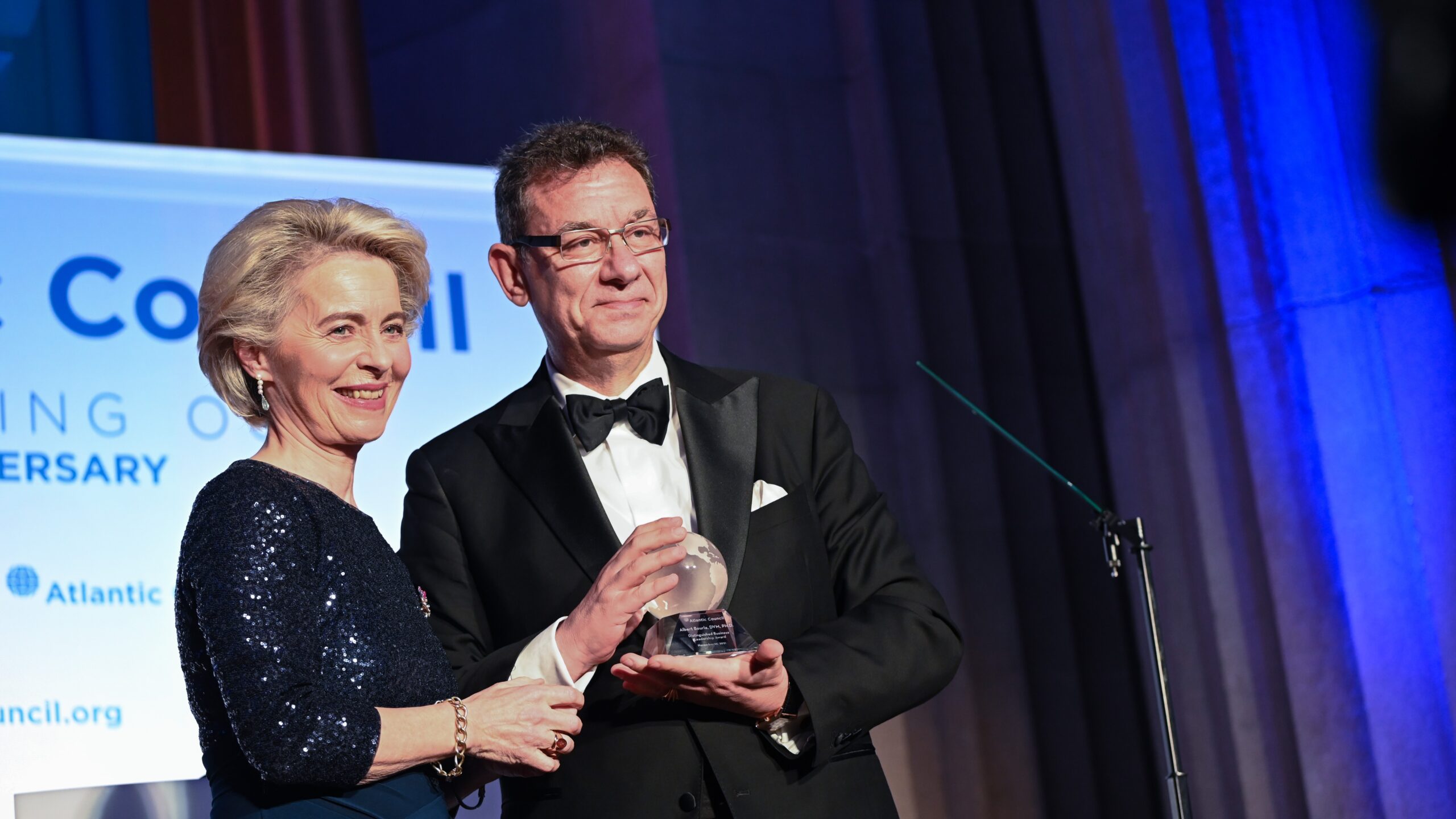 EU Commission President Ursula von der Leyen and Pfizer CEO Albert Bourla