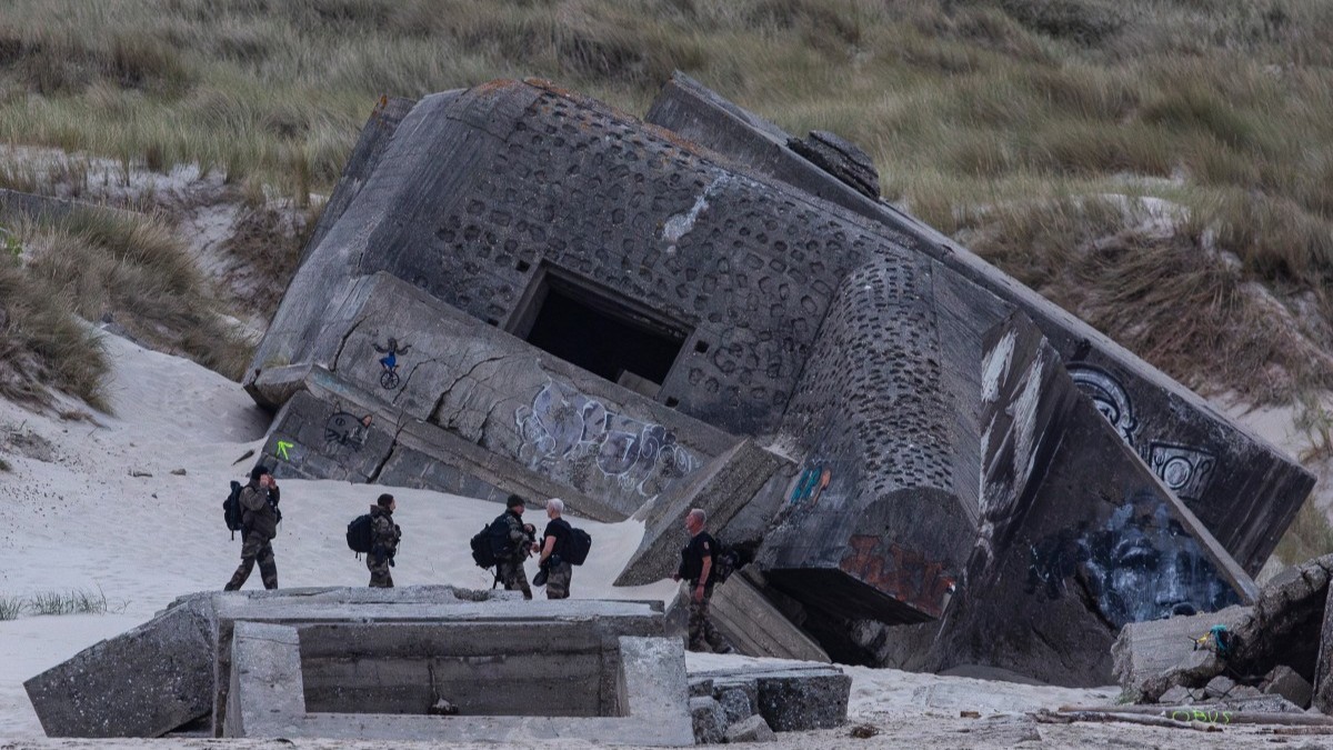 French gendarmes patrol to prevent migrants from boarding smugglers' boats to cross the English Channel in northern France on July 30, 2025.