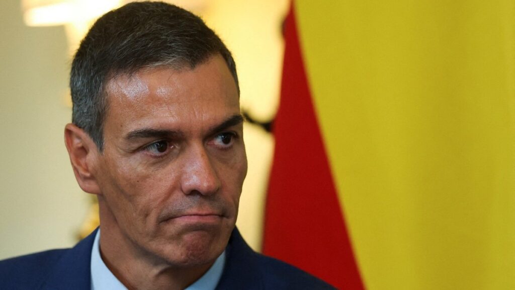 Spain’s Prime Minister Pedro Sánchez speaks at the top of a meeting in 10 Downing Street in London, on September 3, 2025 with Britain's Prime Minister Keir Starmer (unseen).