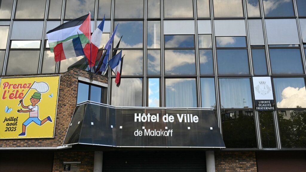 Palestinian, French and European flags flown from the town hall of Malakoff, South of Paris on September 21, 2025.