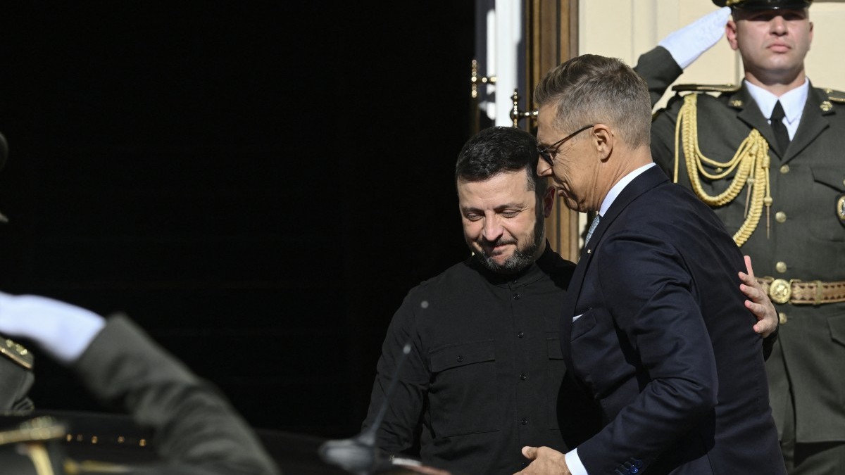 Volodymyr Zelensky welcomes Finland's President Alexander Stubb in Kyiv on September 11, 2025