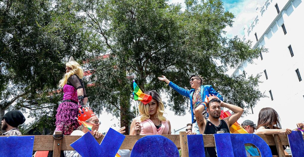 Drag Act Reads to Kids—Despite Child Porn Conviction