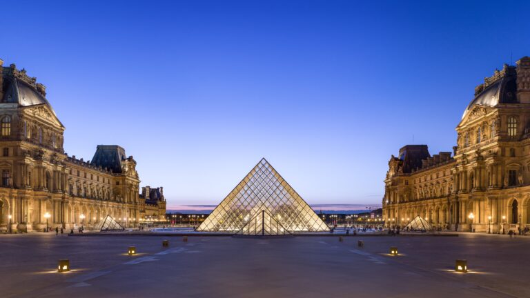 UPDATED “Priceless” Jewellery Stolen from Louvre in Broad Daylight