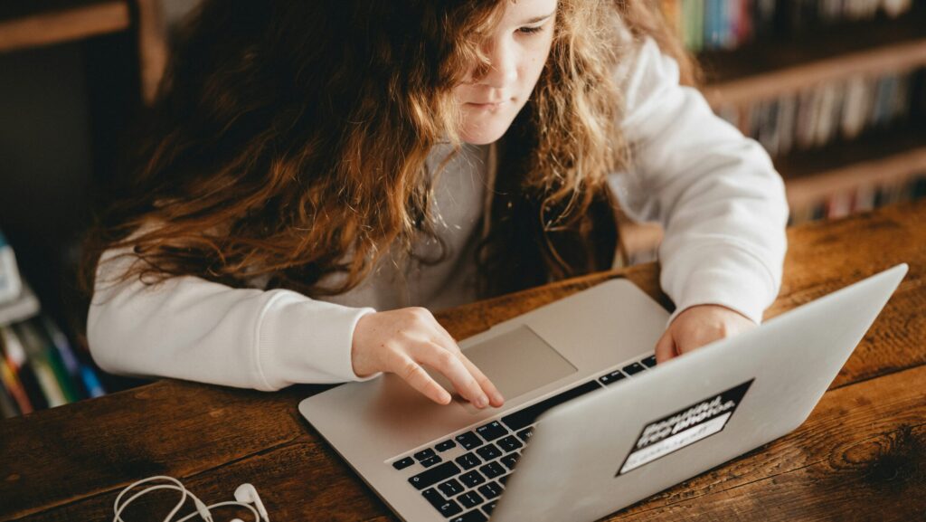 EU Demands Tech Giants Restrict Minors’ Access to Information