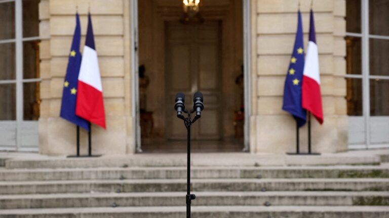 French PM Resignation: Demands for the Dissolution of the National Assembly Grow Louder