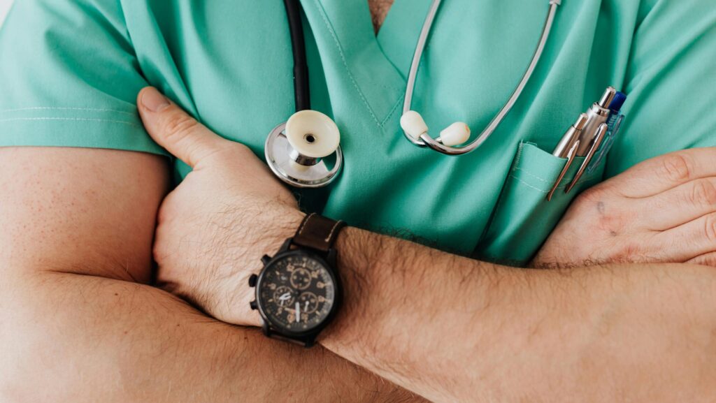 Sánchez Moves To Name and Shame Doctors Who Reject Abortion