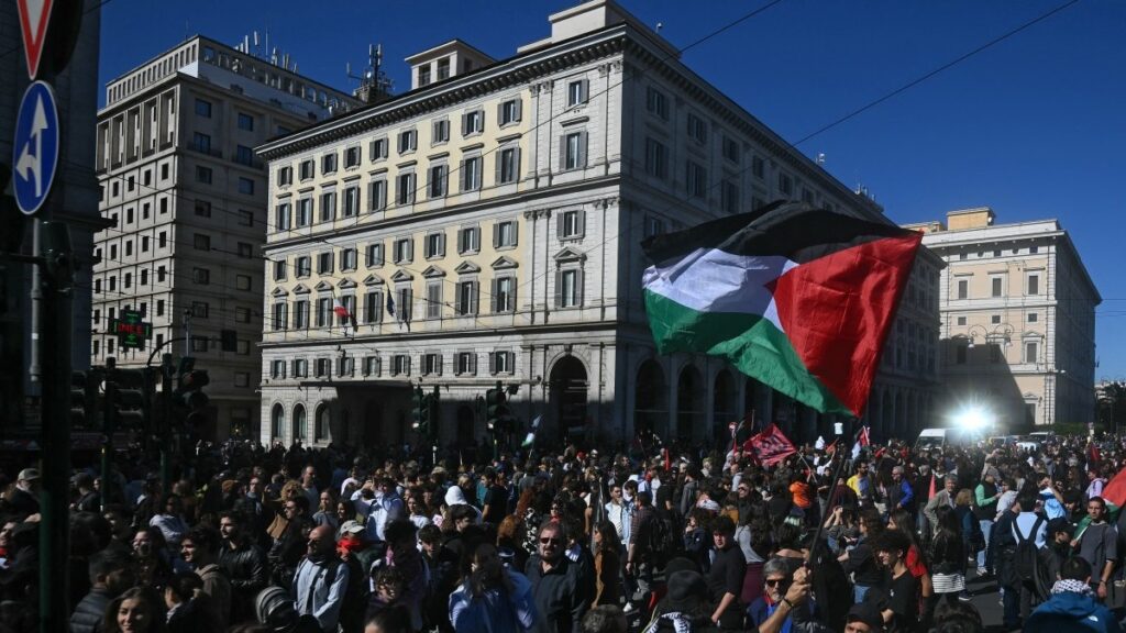 Italy Hit by Nationwide Strike in Support of Gaza Flotilla