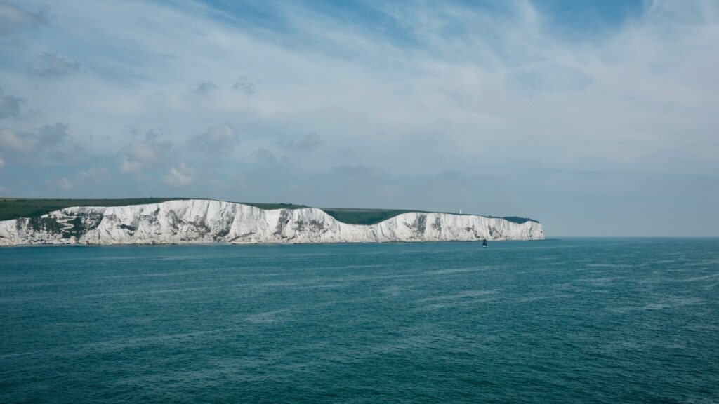 Billions Spent on Migrant Hotels Shows “Ineptitude” of UK Political Class