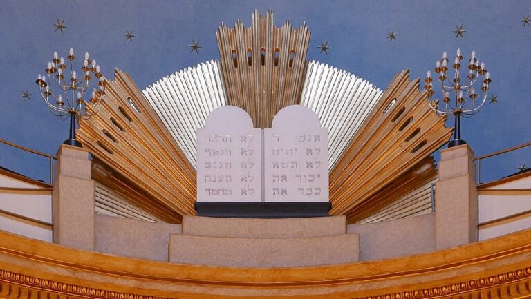 Austria Sees Record Antisemitism Surge Tied to Leftists, Islamists