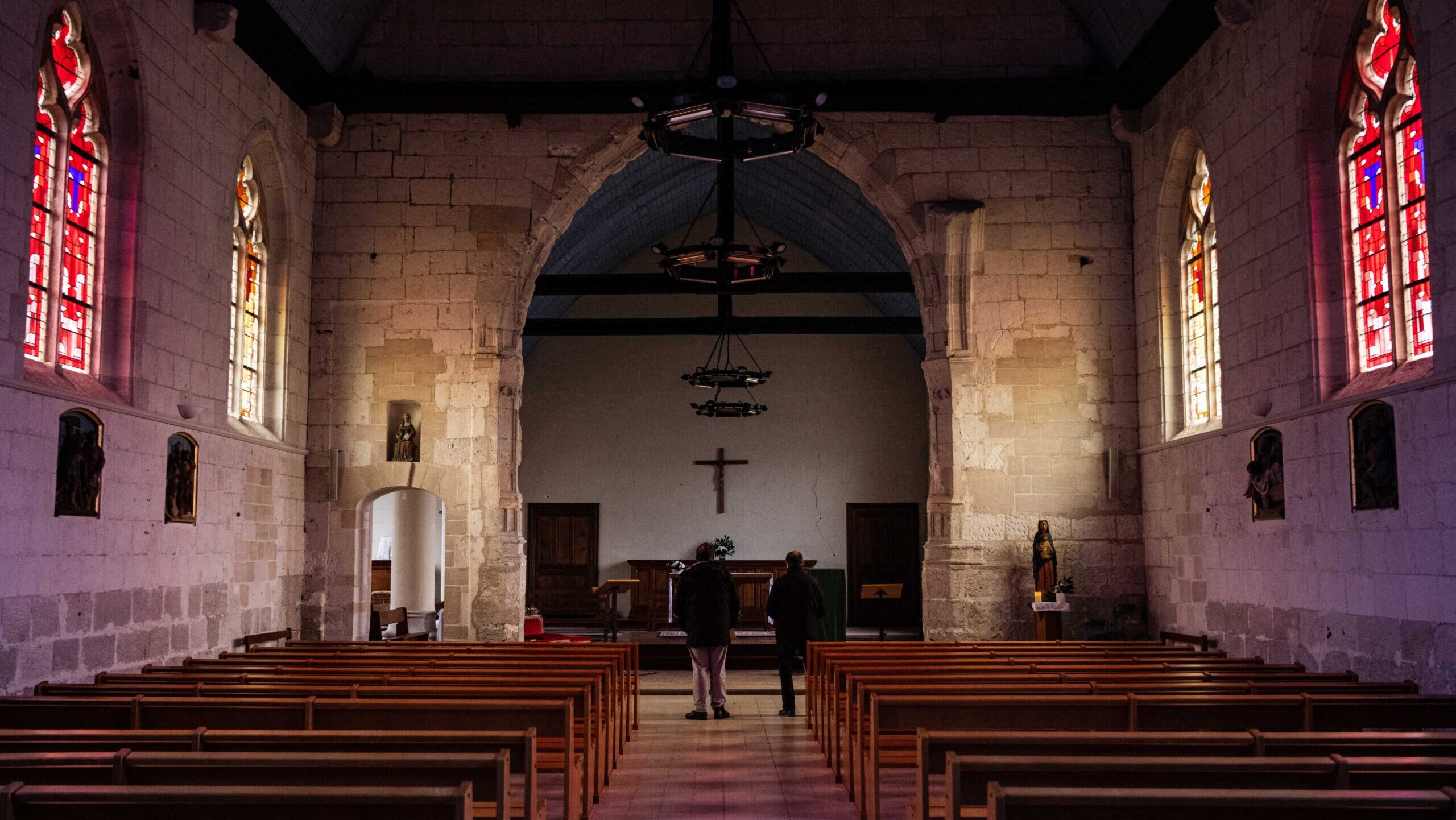 French Intelligence Warns of Rising Islamist Threat to Christians