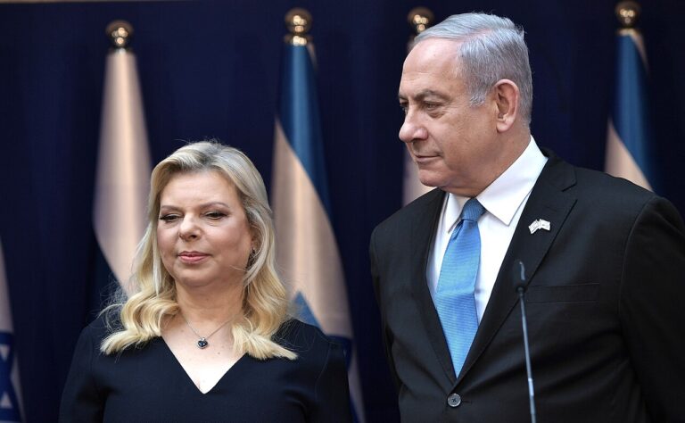 Netanyahu Seeks Presidential Pardon Amid Corruption Trial Controversy