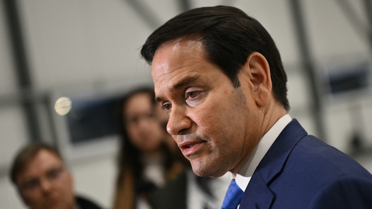 U.S. Secretary of State Marco Rubio speaks to traveling journalists at the John C. Munro Hamilton International Airport in Hamilton, Ontario, on November 12, 2025 after the G7 foreign ministers meeting.