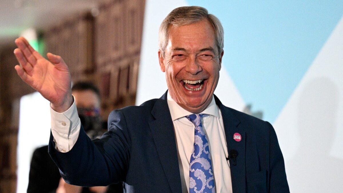 The Hit Job on Farage: Handing Him the Keys to Number 10